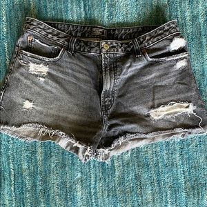 ABERCROMBIE BLACK JEAN SHORTS, size 32
